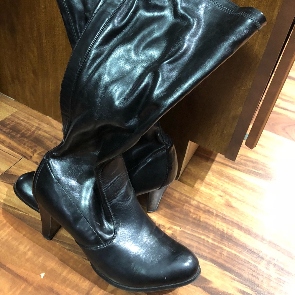 Women’s Black high heeled boots